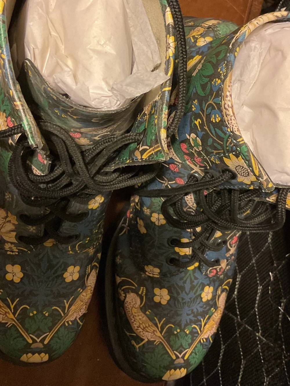 Dr. Martens Floral Lace-Up Ankle Boots Beautiful color worn once or twice USL 11 - Picture 1 of 5